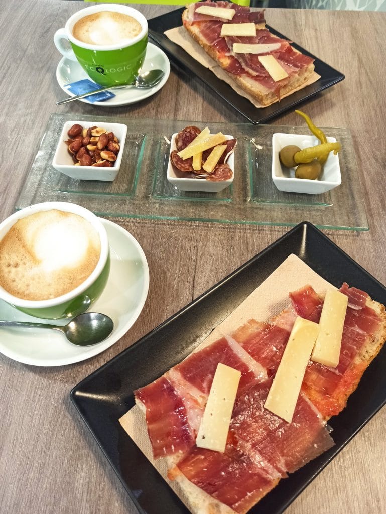DESAYUNO VALENCIANO EN A TU GUSTO EN LAS CIENCIAS